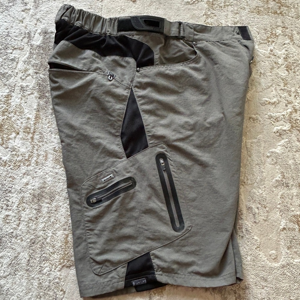 Zoic Ether All-Mountain Performance Mens Slim Fit Gray/Brown Shorts - Size XL - Picture 9 of 10